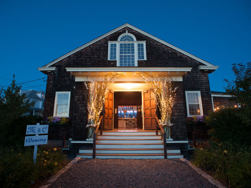Seaside Chic at Kennebunk River Club | Photo: CA Smith | See more at www.localhost/beautifuldays